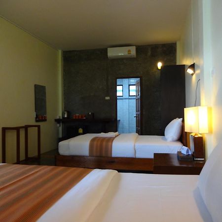 The Chevalley Beach Resort Satun Exterior foto