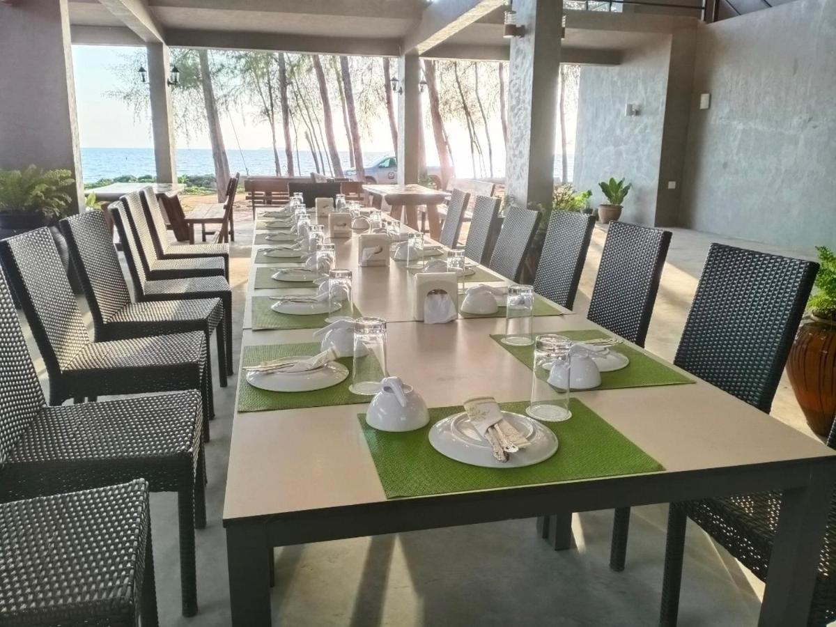 The Chevalley Beach Resort Satun Exterior foto