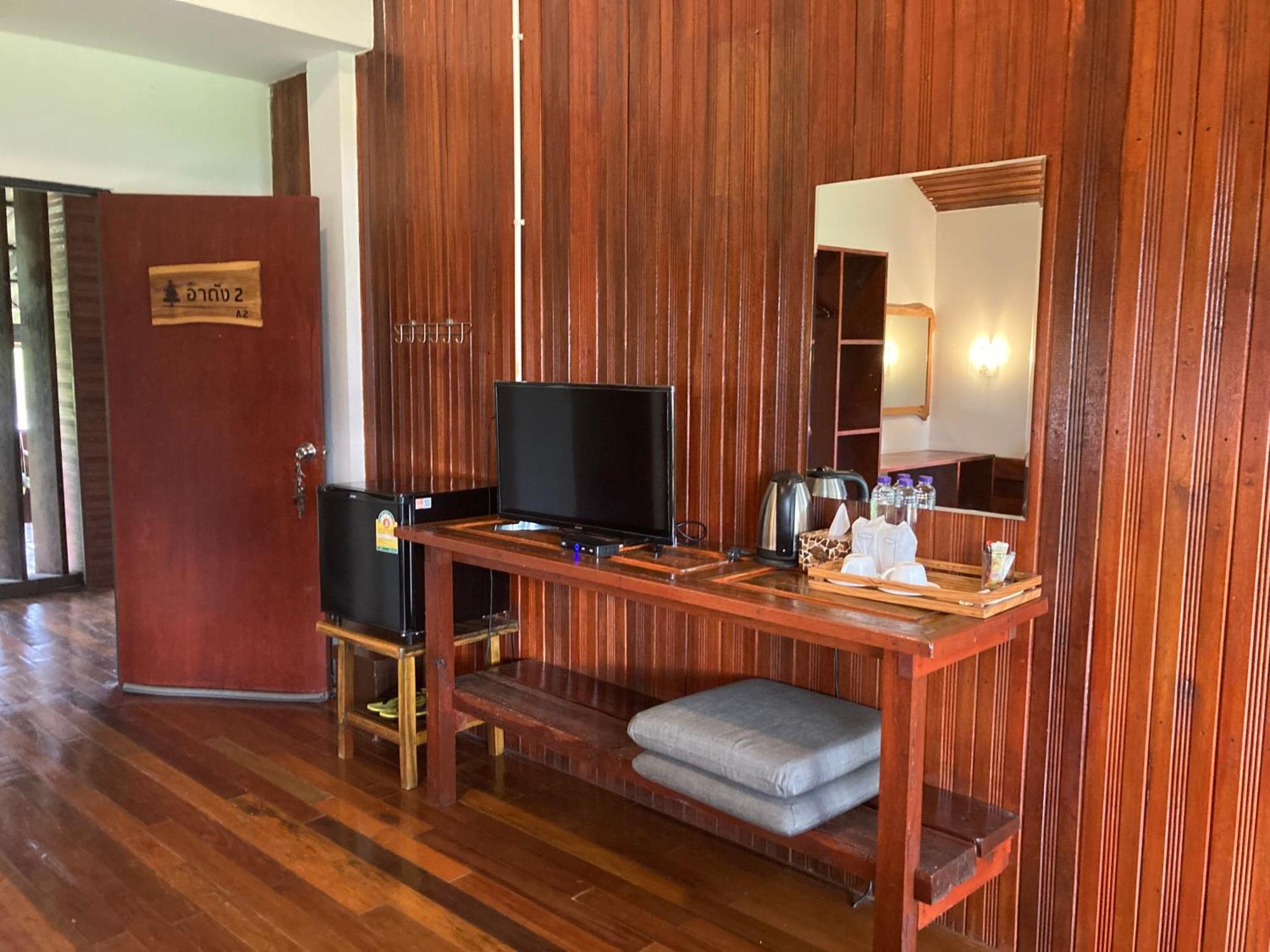 The Chevalley Beach Resort Satun Exterior foto