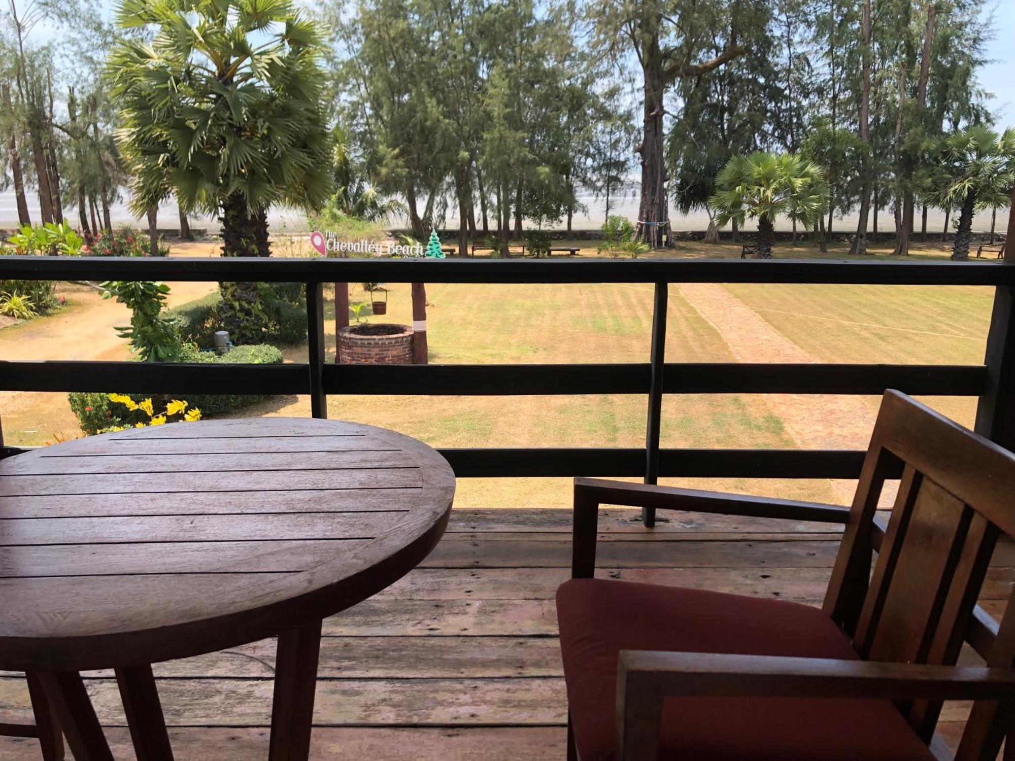 The Chevalley Beach Resort Satun Exterior foto