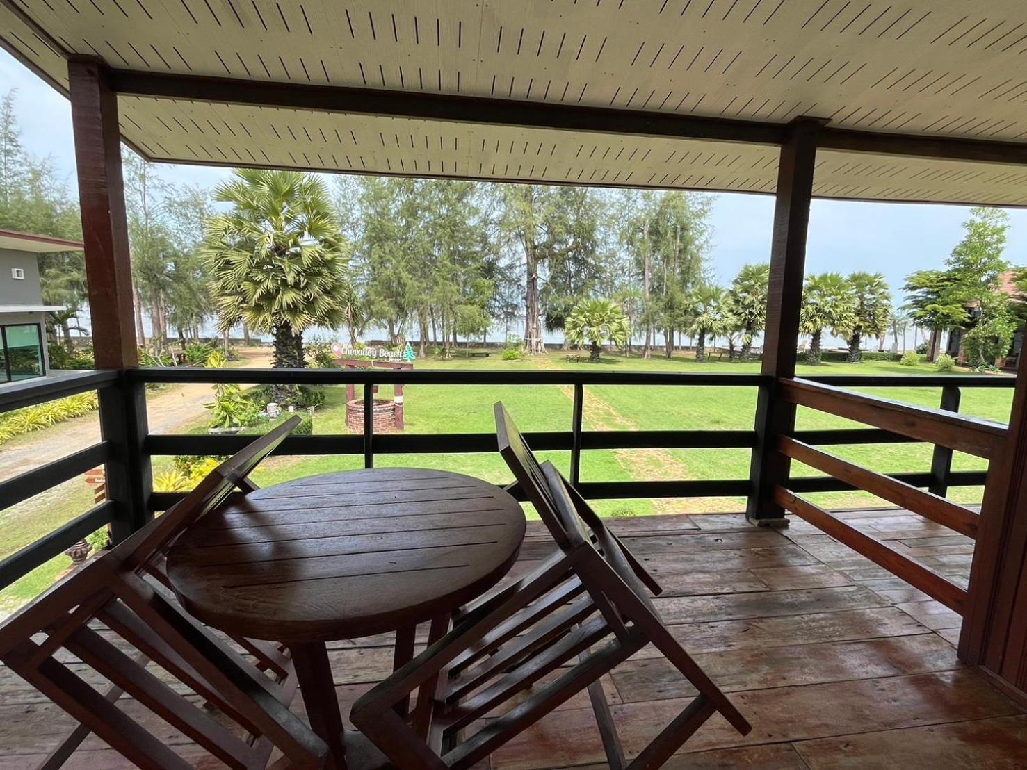 The Chevalley Beach Resort Satun Exterior foto