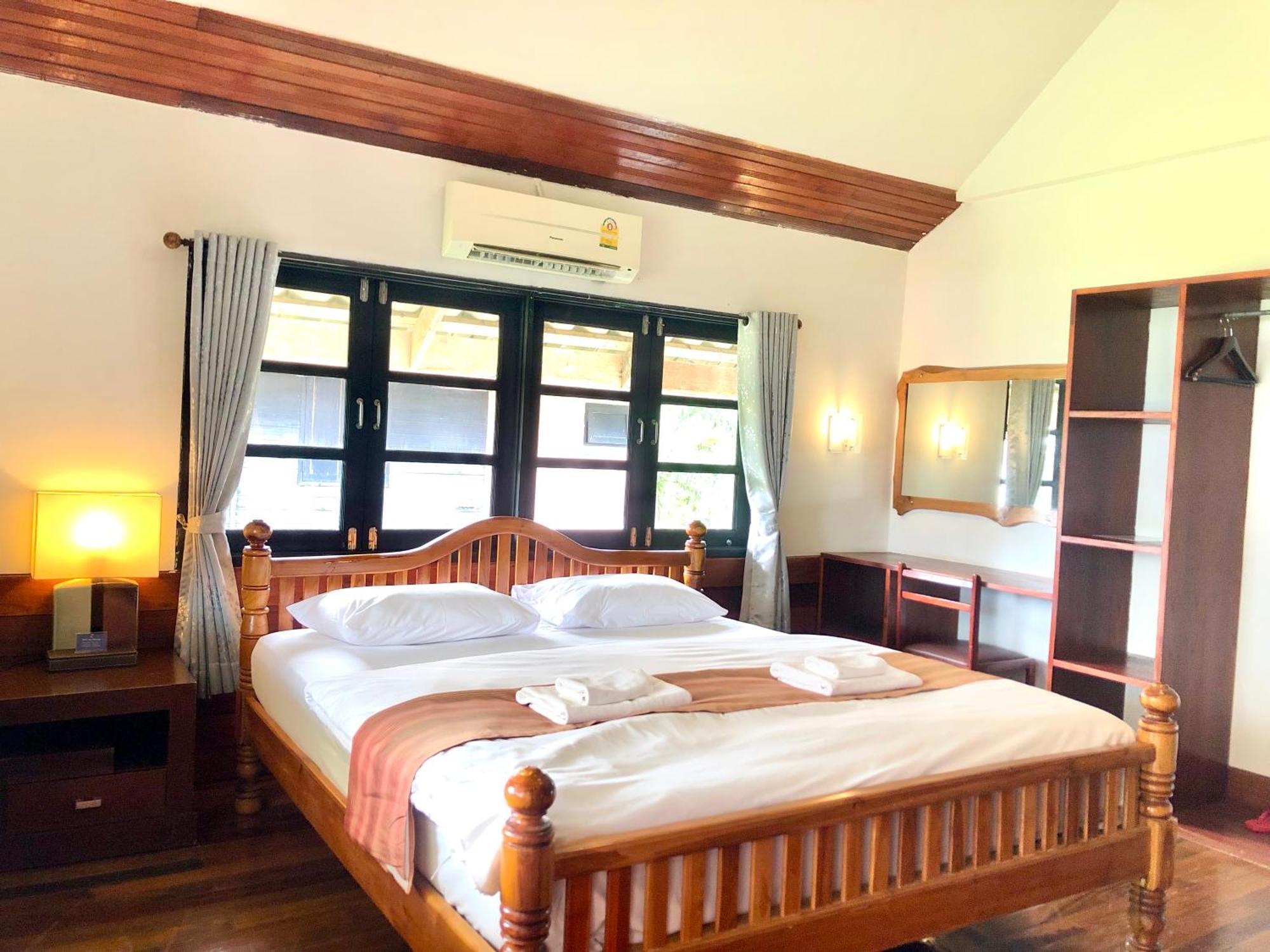 The Chevalley Beach Resort Satun Exterior foto