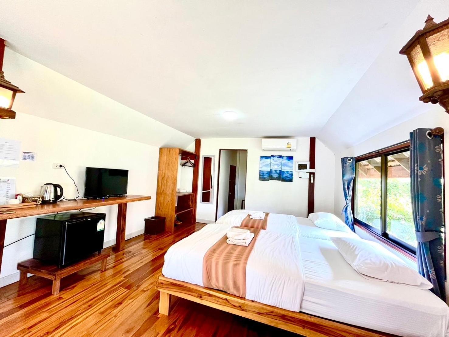 The Chevalley Beach Resort Satun Exterior foto