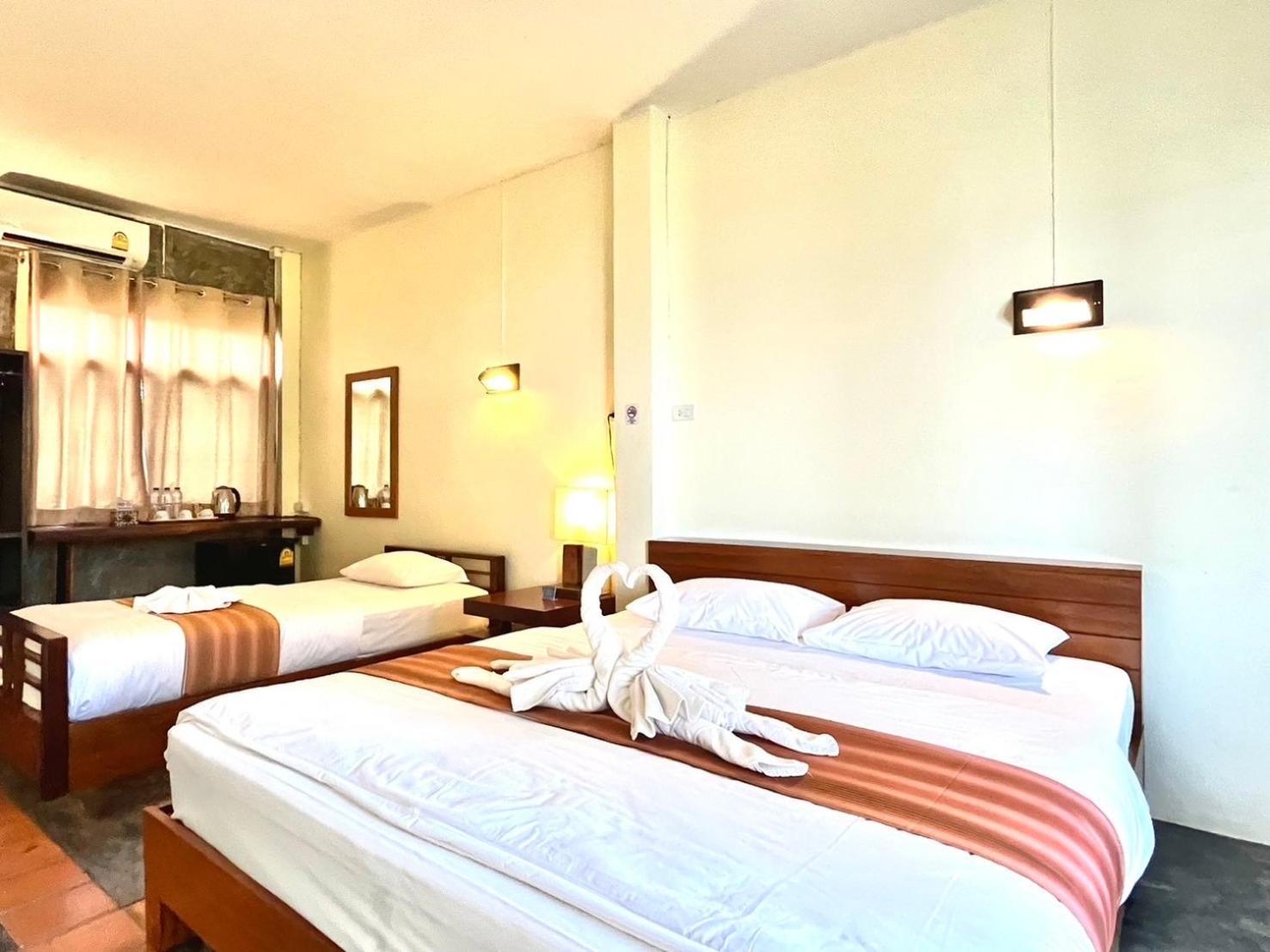 The Chevalley Beach Resort Satun Exterior foto